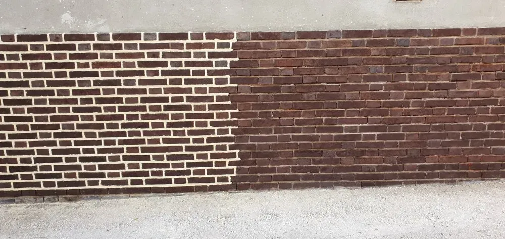 Rénovation et teinte d un ancien mur en briques (3)