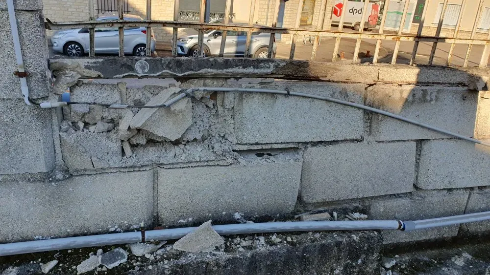 Réparation d'un mur endommagé a la banque alimentaire de Troyes