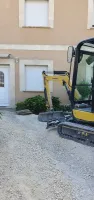 Création d'une cour en enrobé avec pose de pavés (2)