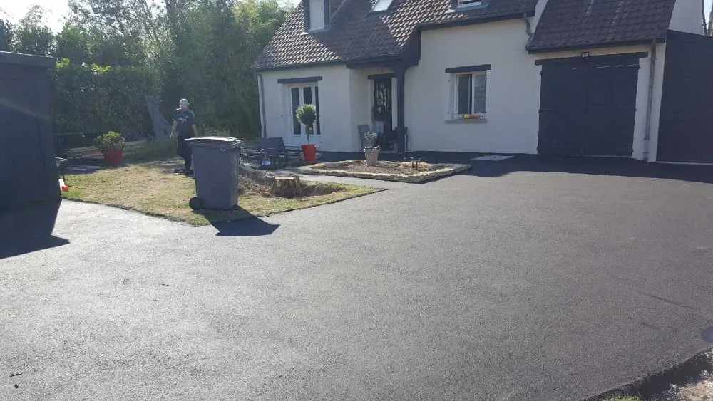 Création d'une cour en enrobé chez un particulier près de Troyes