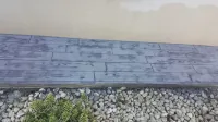 Création d'une terrasse en béton imprimé moule parquet dans une maison particulière  ( (4)