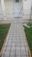 Création d'une terrasse en béton imprimé moule parquet dans une maison particulière  ( (9)
