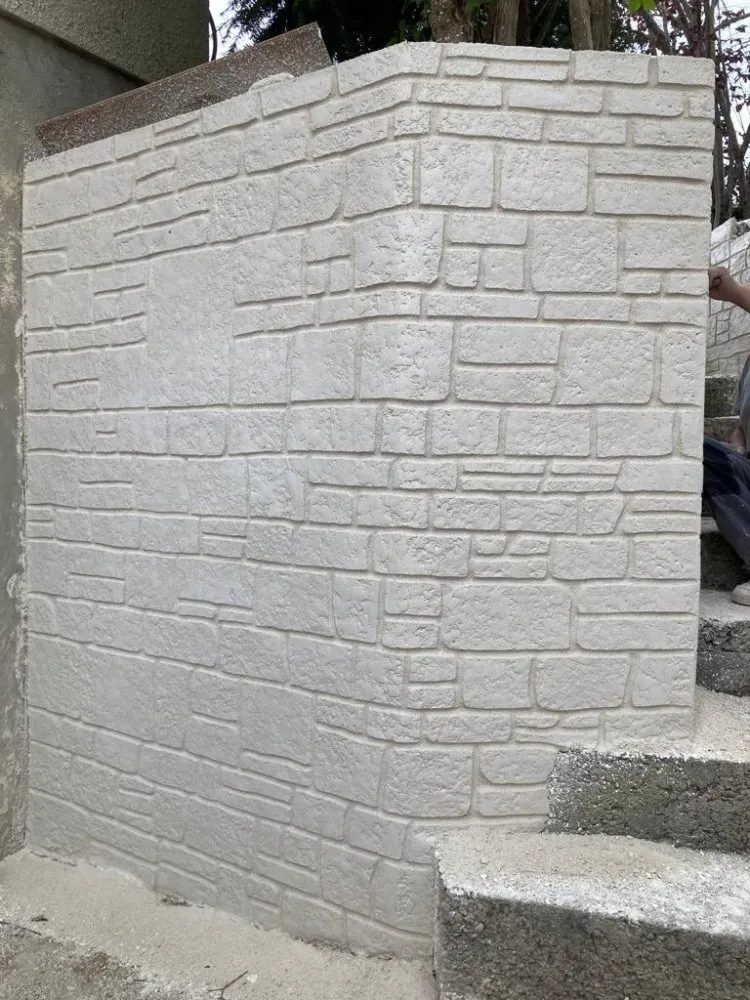 Création d'un mur en crépis sculpté dans une maison individuelle prés de Troyes (4)