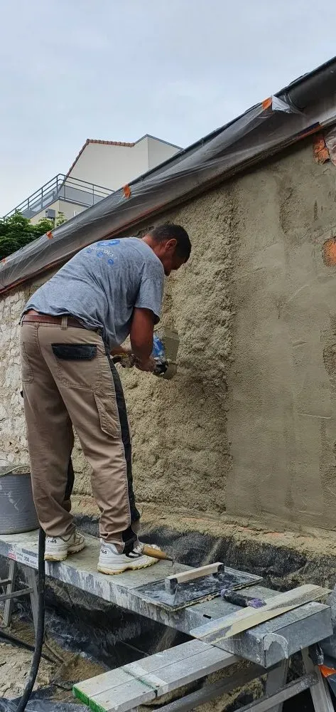 Réfection d'un mur a la chaux près de Troyes pour un syndic (2)