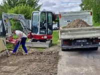 Création d'un terre plein pour stationnement dans la région de Troyes (1)