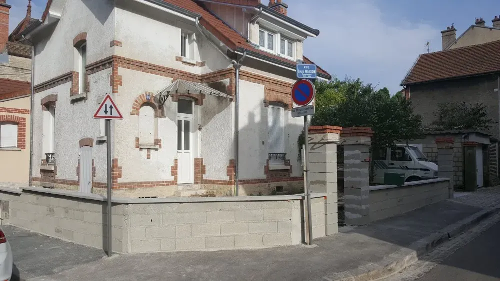 Rénovation d'une clôture ancienne classée près de Troyes (5)